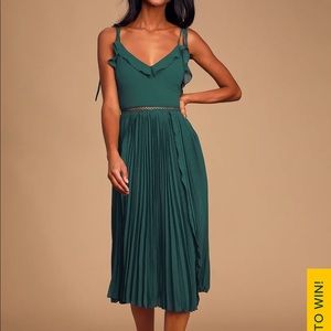Lulus Never a Dull Moment Emerald Green Tie-Strap Pleated Midi Dress
